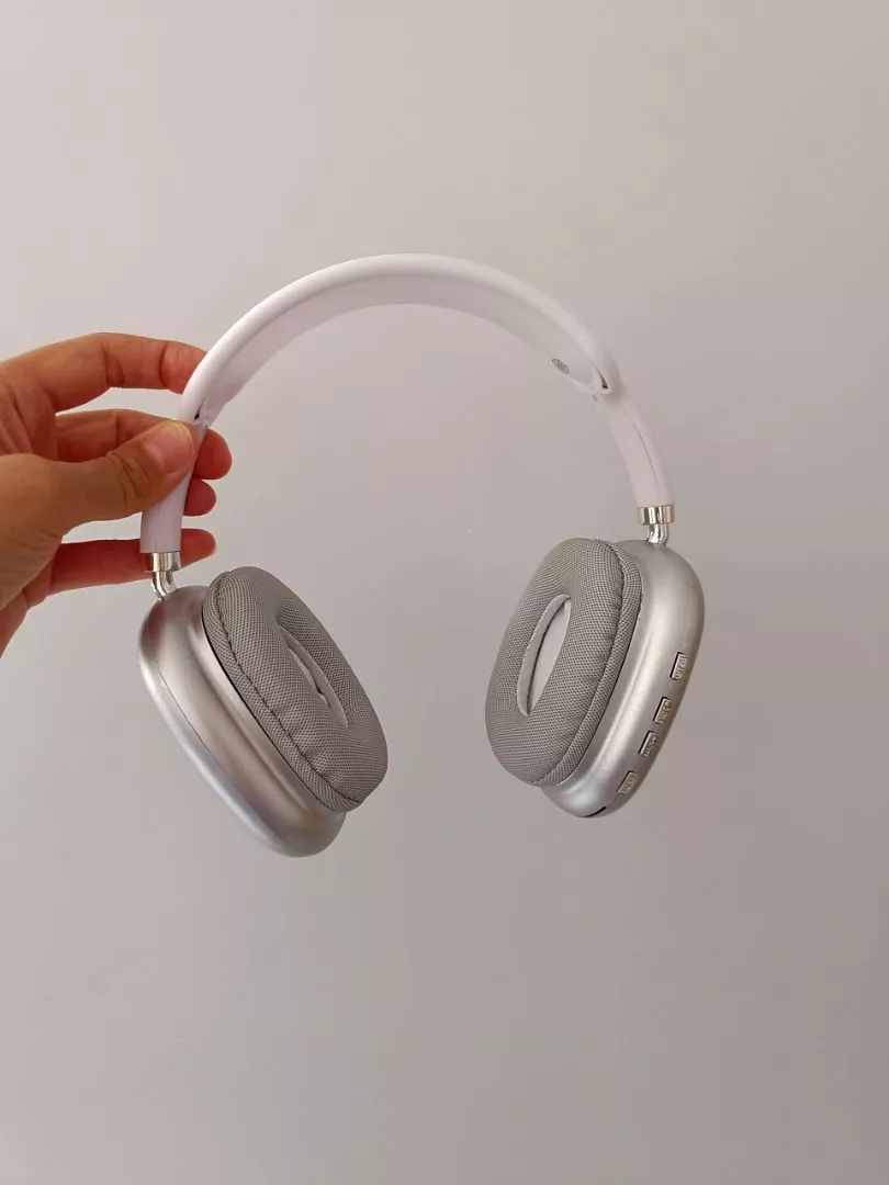 Fone de Ouvido Bluetooth Sem Fio Esportivo HiFi à Prova d'Água IZEMUSIC PRO photo review