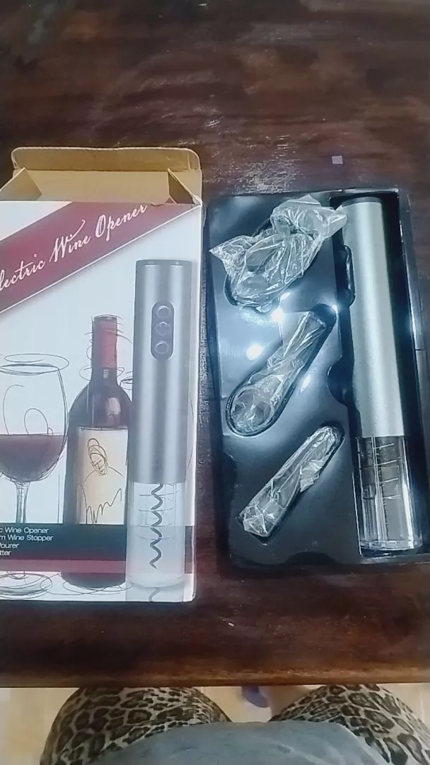 Abridor de Vinho Elétrico Kit Completo com Cortador de Papel, Rolha a Vácuo e Derramador IZEELEGANT OPEN photo review