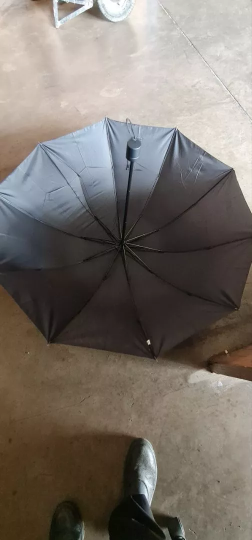 Guarda-Chuva Grande Reforçado Contra Vento Dobrável Unissex Preto IZEPOWER SHIELD photo review