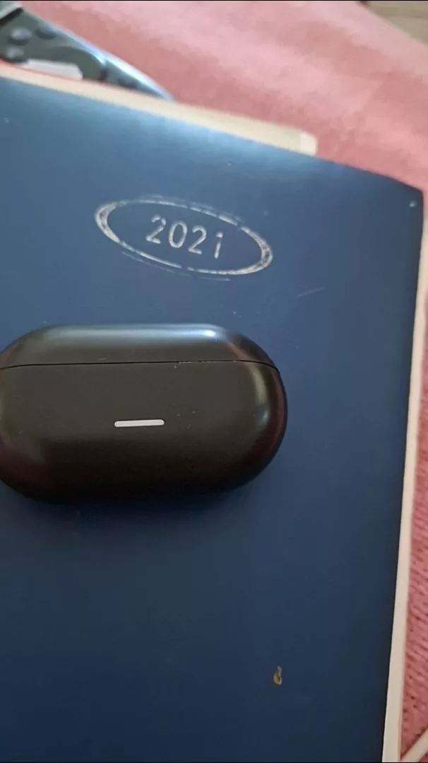 Fone de Ouvido Condução Óssea Sem Fio Bluetooth Esportivo, Leve, Compatível com Celular IZEFIT WAVE photo review