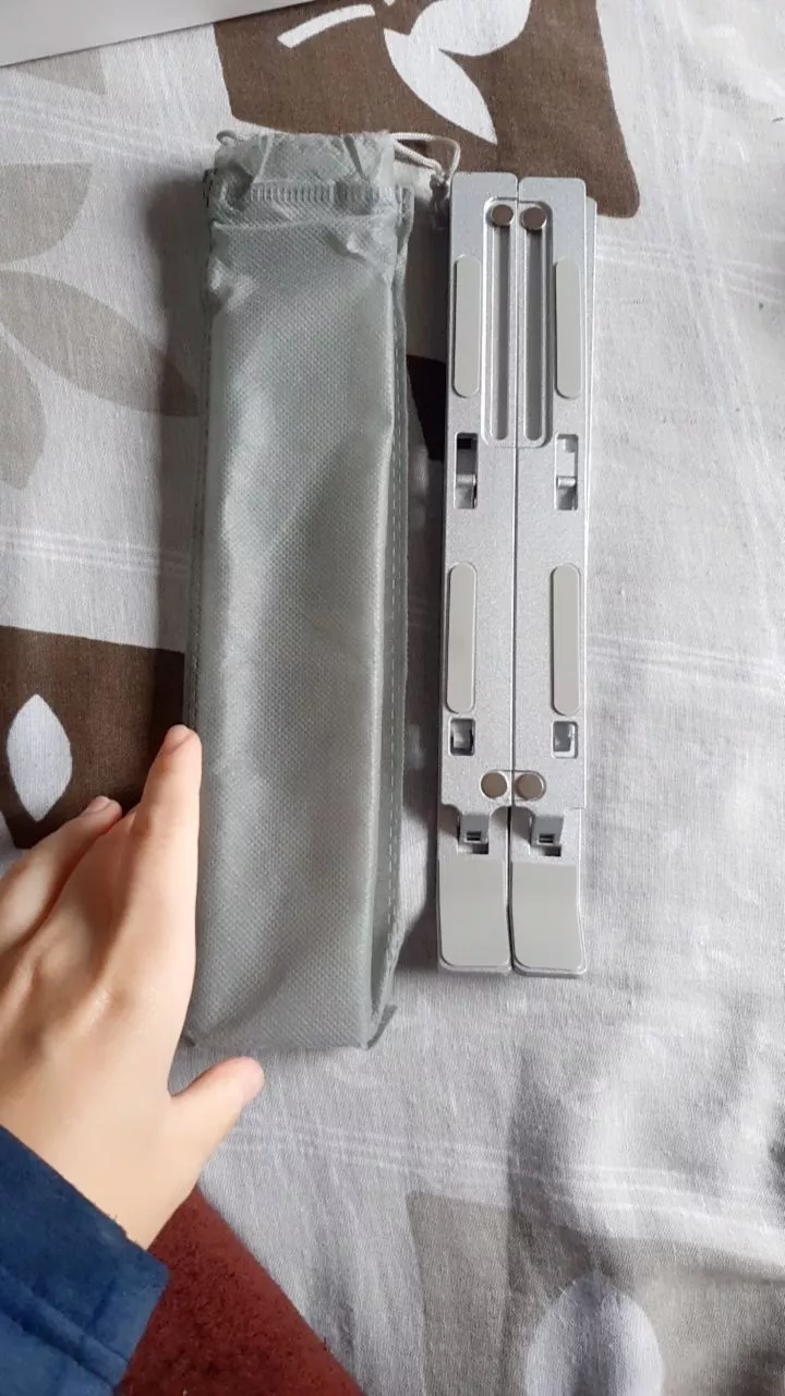 Suporte Dobrável para Laptop e Tablet, Altura Ajustável, Dissipação de Calor IZESTAND PRO photo review