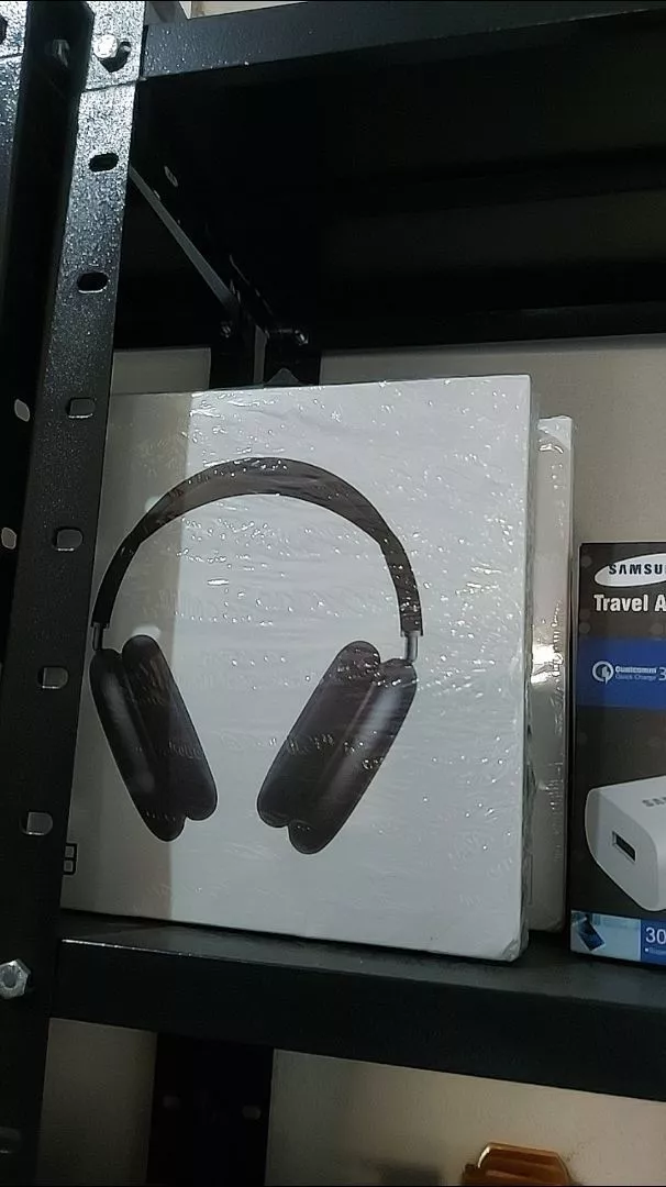 Fone de Ouvido Bluetooth Sem Fio Esportivo HiFi à Prova d'Água IZEMUSIC PRO photo review