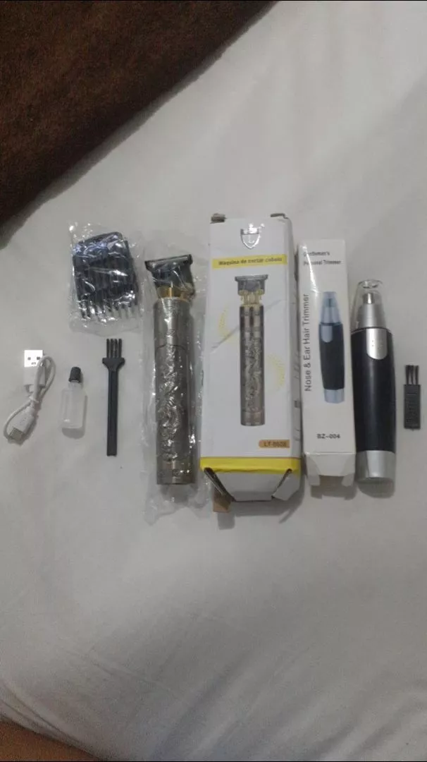 Kit Barbeador e Aparador Masculino Profissional Metal Bateria 1200mAh IZEEDGE PRO photo review
