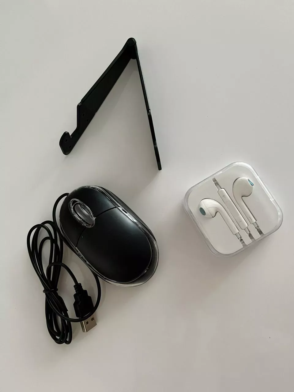 Mouse USB Óptico Preto Compacto com LED, Ergonômico, Alta Precisão IZECLICK PRO photo review