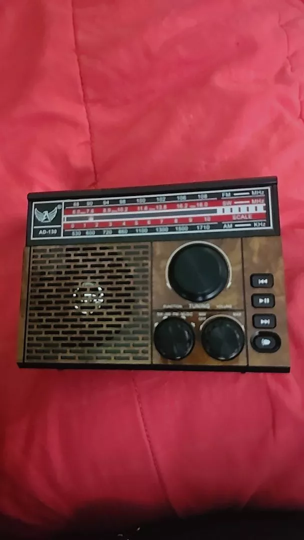 Rádio Retrô Altomex Solar Recarga USB Lanterna 3W IZERADIO POWER photo review