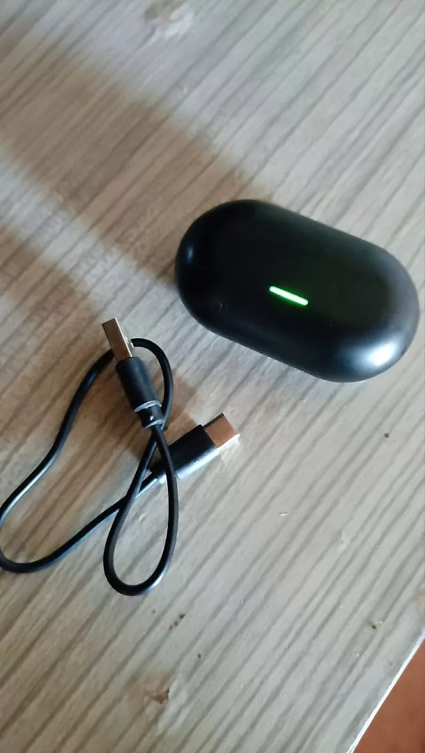 Fone de Ouvido Condução Óssea Sem Fio Bluetooth Esportivo, Leve, Compatível com Celular IZEFIT WAVE photo review