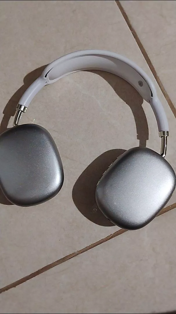 Fone de Ouvido Bluetooth Sem Fio Esportivo HiFi à Prova d'Água IZEMUSIC PRO photo review