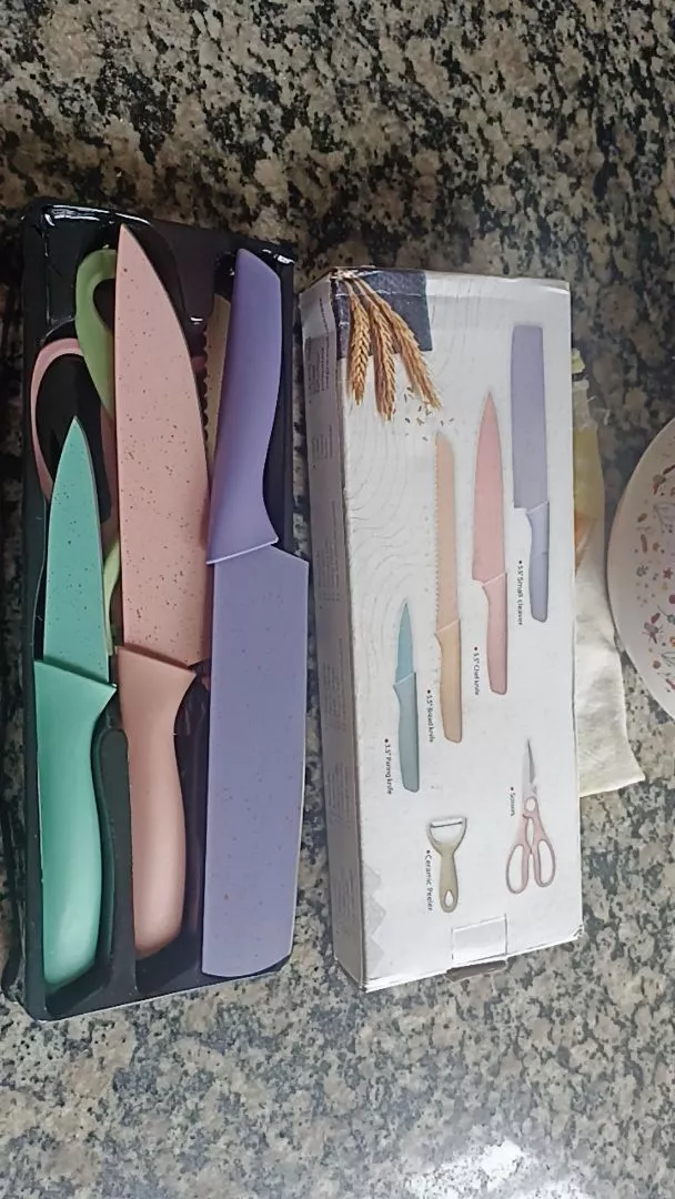 Conjunto de Facas Coloridas em Aço Inoxidável com Cabo Ergonômico para Cozinha Gourmet 6 Peças IZECOOK COLOR photo review