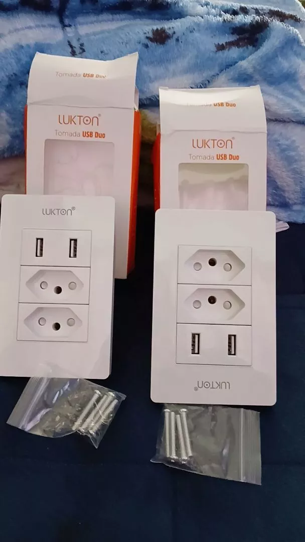 Tomada de Parede Bivolt com 2 USB, Proteção Contra Curto e Compatível Universal IZEPOWER SAFE photo review