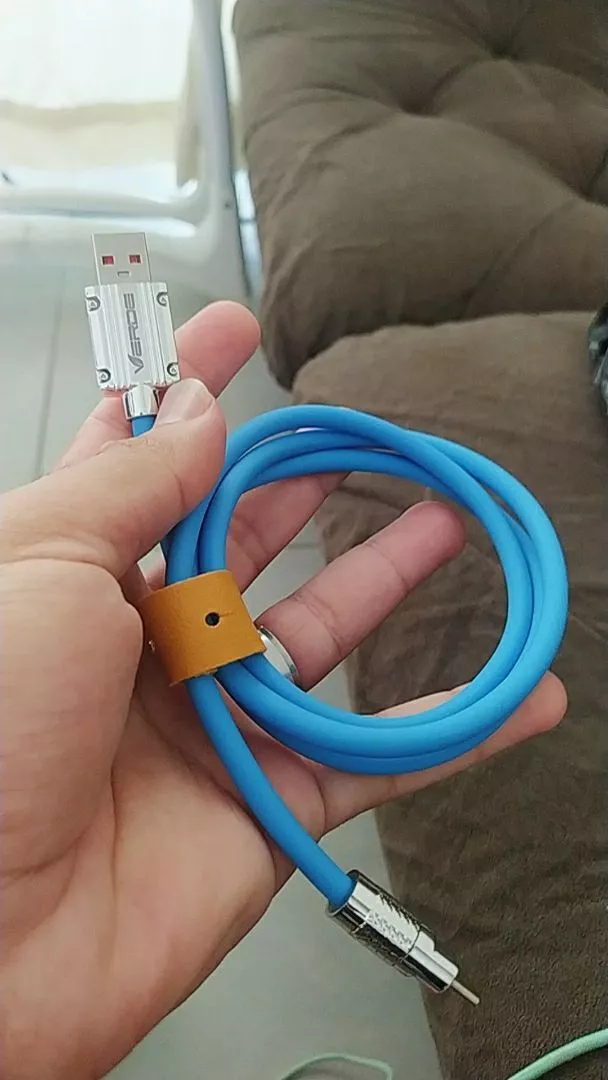Cabo USB Tipo-C 120W Super Rápido Silicone Antidobra IZEFAST CHARGE photo review