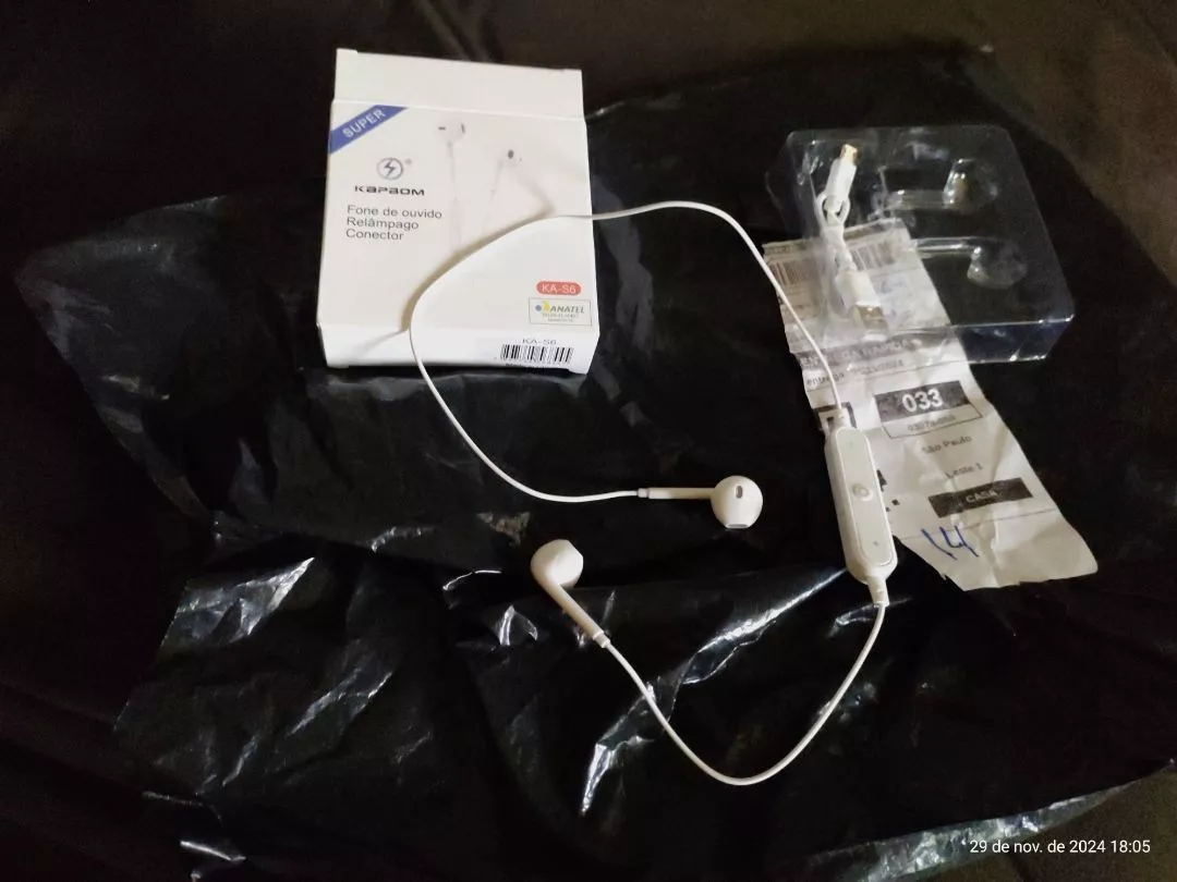 Fone de Ouvido Bluetooth 5.0 Esportivo Intra-Auricular Alta Performance IZEBOOST FIT photo review