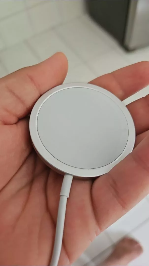 Carregador Sem Fio Magnético MagSafe 15W Compatível iPhone e AirPods IZEFAST CHARGE photo review