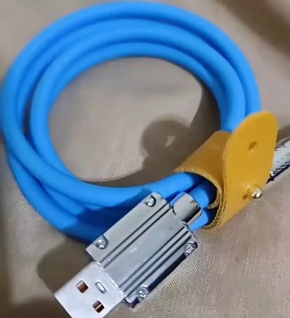 Cabo USB Tipo-C 120W Super Rápido Silicone Antidobra IZEFAST CHARGE photo review