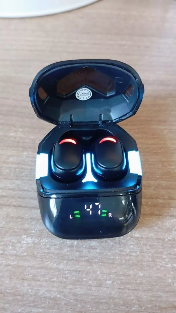 Fone de Ouvido Bluetooth Sem Fio Som Surround à Prova d'Água com Microfone IZEPOWER PLAY photo review