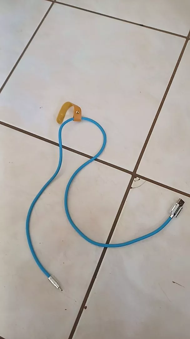 Cabo USB Tipo-C 120W Super Rápido Silicone Antidobra IZEFAST CHARGE photo review