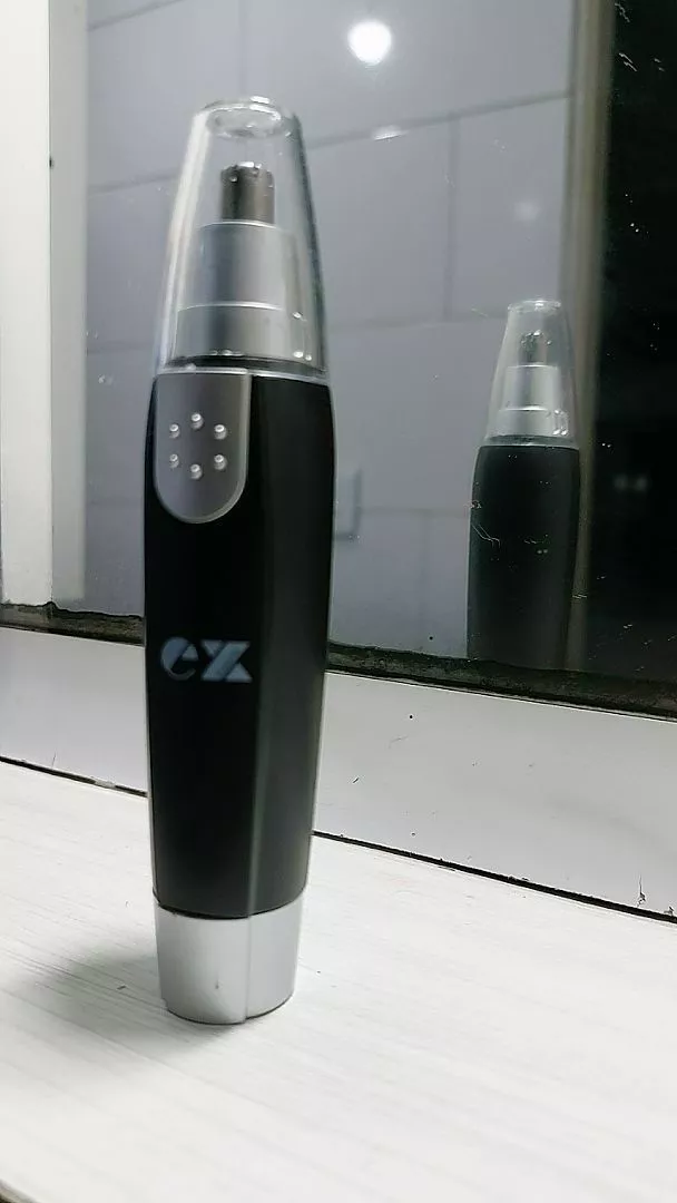 Kit Barbeador e Aparador Masculino Profissional Metal Bateria 1200mAh IZEEDGE PRO photo review
