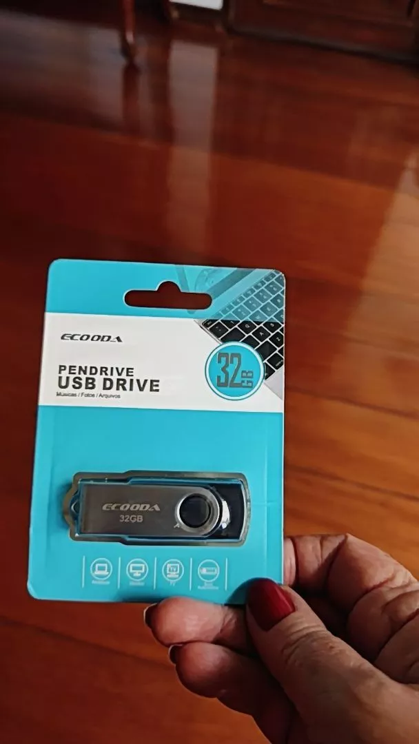 Pendrive USB 2.0 Portátil 8GB 16GB 32GB Transferência Rápida IZEFLASH LINK photo review