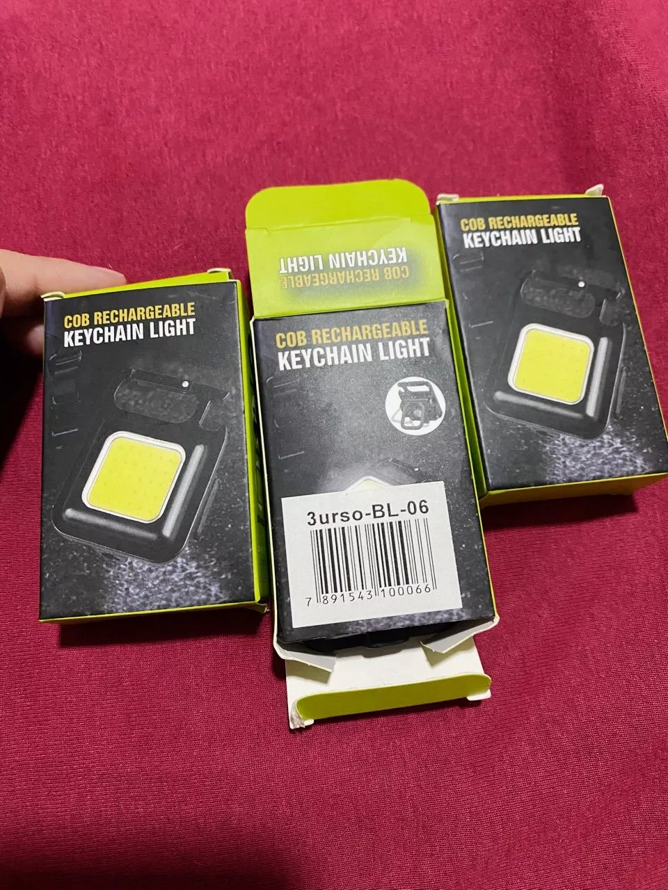 Mini Lanterna LED Portátil USB Recarregável 3 Modos com Abridor Resistente à Água IZEFLASH KEY photo review