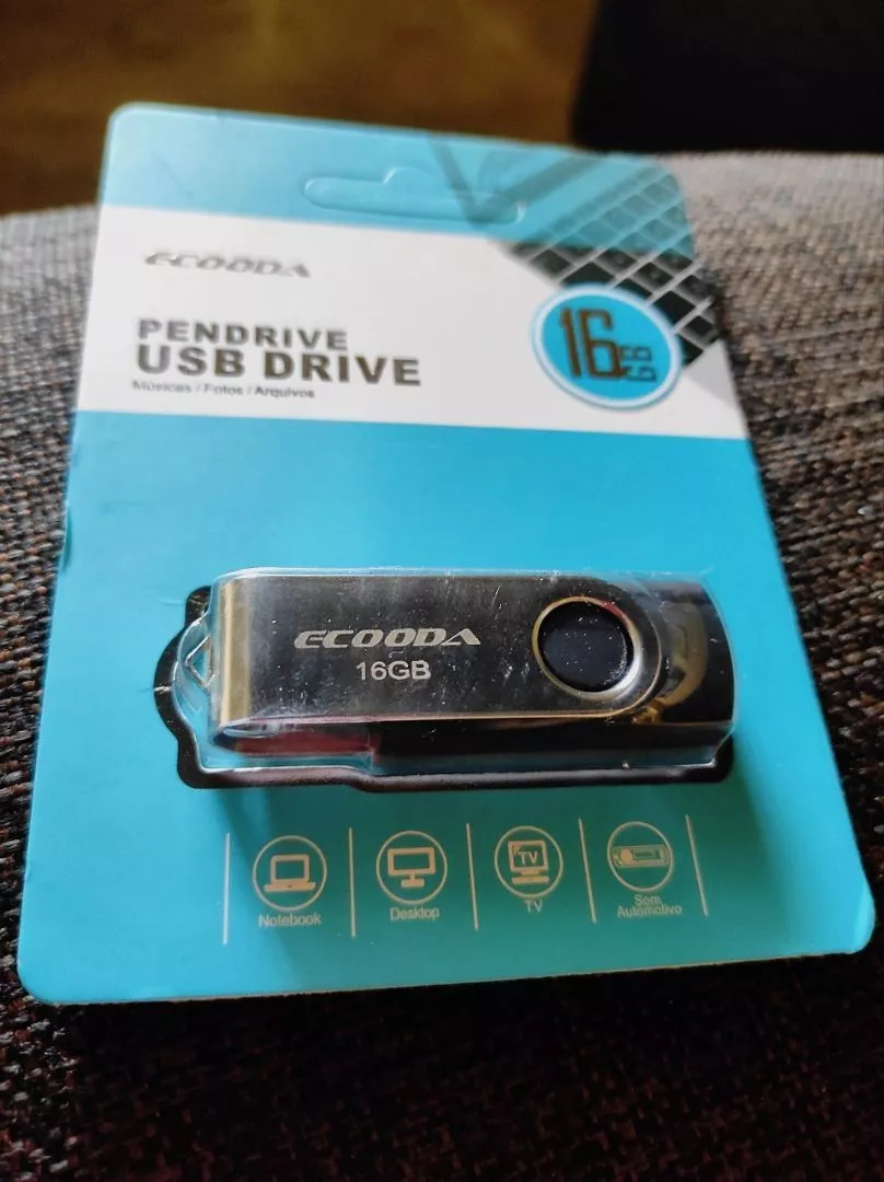 Pendrive USB 2.0 Portátil 8GB 16GB 32GB Transferência Rápida IZEFLASH LINK photo review