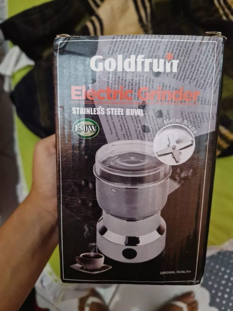 Moedor de Grãos e Café Elétrico 4 Lâminas Inox 300ml Alta Velocidade IZEGRIND PRO photo review