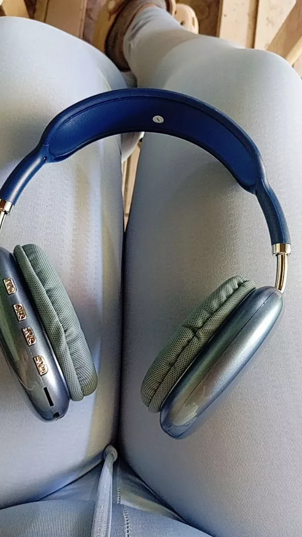 Fone de Ouvido Bluetooth Over Ear à Prova D'Água com Microfone IZEPLAY PRO photo review