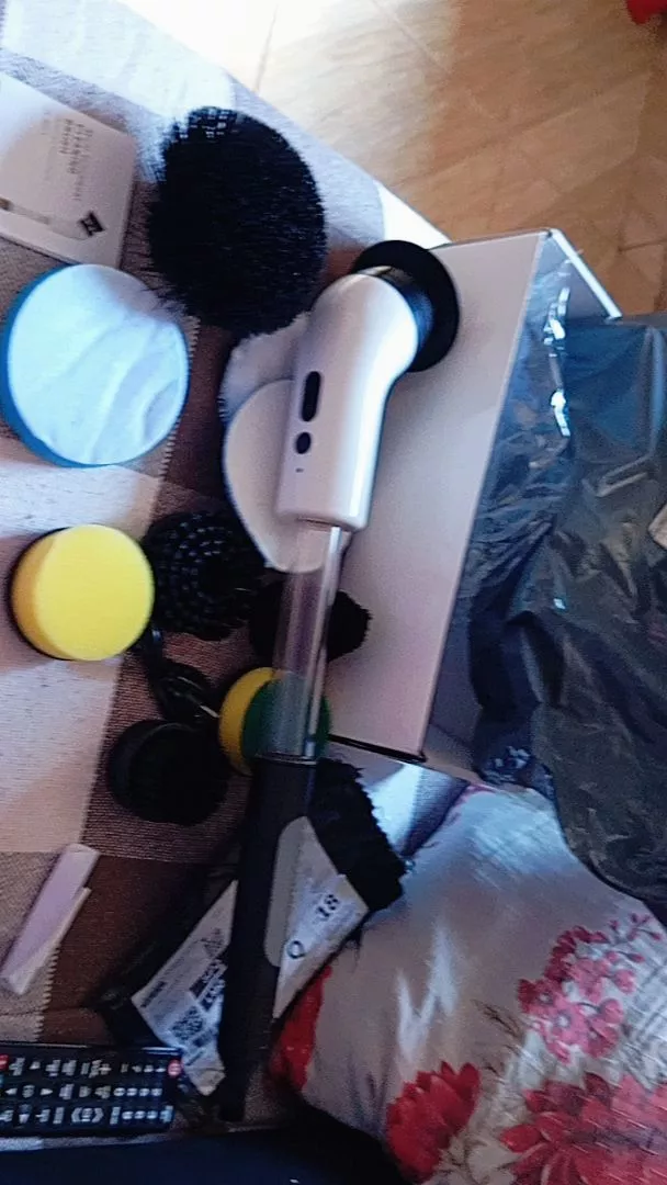 Escova de Limpeza Elétrica Rotativa 9 em 1 com Dispenser de Sabão, Sem Fio, Recarregável, Multiuso IZEPOWER CLEAN photo review