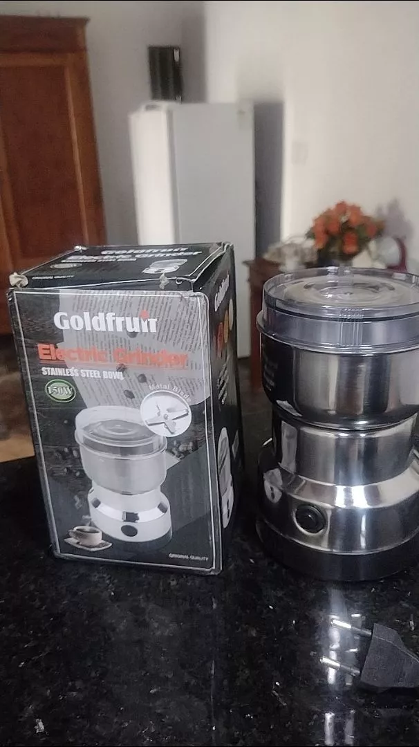 Moedor de Grãos e Café Elétrico 4 Lâminas Inox 300ml Alta Velocidade IZEGRIND PRO photo review