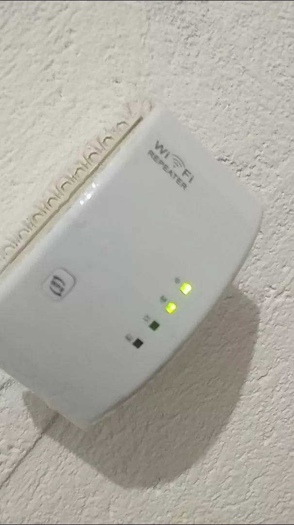 Repetidor WiFi 600Mbps Sinal Forte 2.4GHz Instalação Fácil IZECONNECT PRO photo review