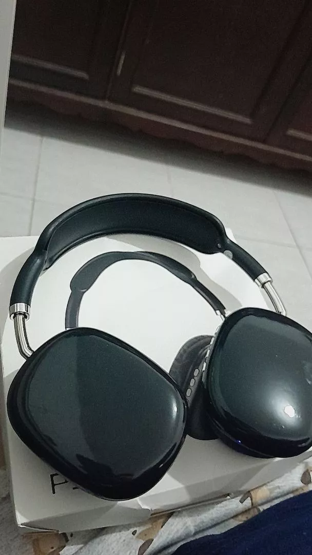 Fone de Ouvido Bluetooth Sem Fio Esportivo HiFi à Prova d'Água IZEMUSIC PRO photo review