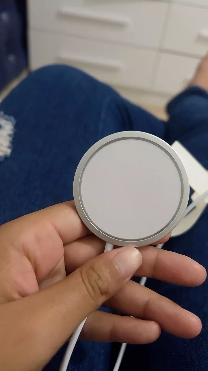 Carregador Sem Fio Magnético MagSafe 15W Compatível iPhone e AirPods IZEFAST CHARGE photo review