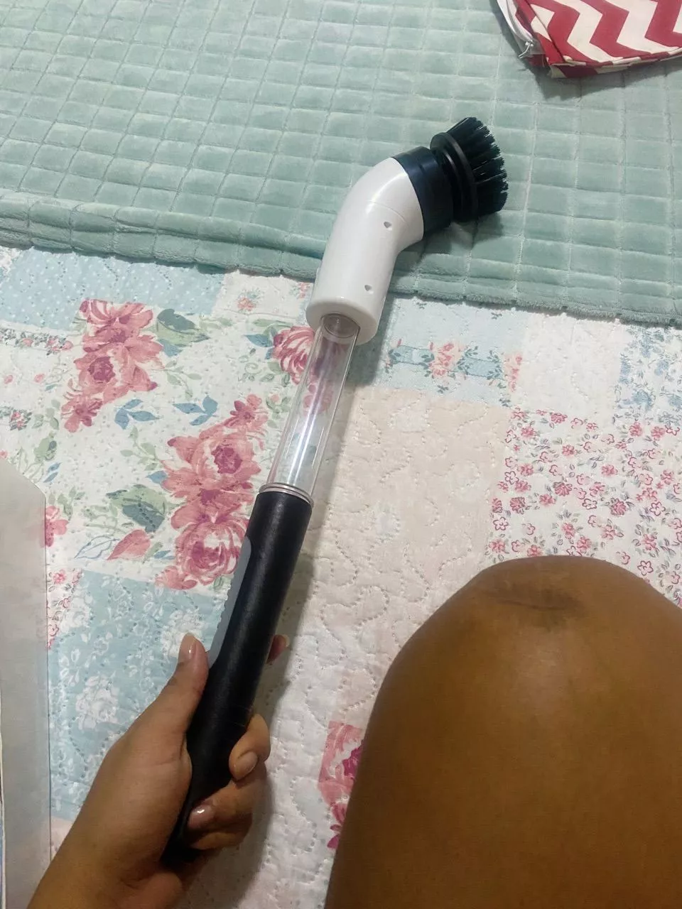 Escova de Limpeza Elétrica Rotativa 9 em 1 com Dispenser de Sabão, Sem Fio, Recarregável, Multiuso IZEPOWER CLEAN photo review