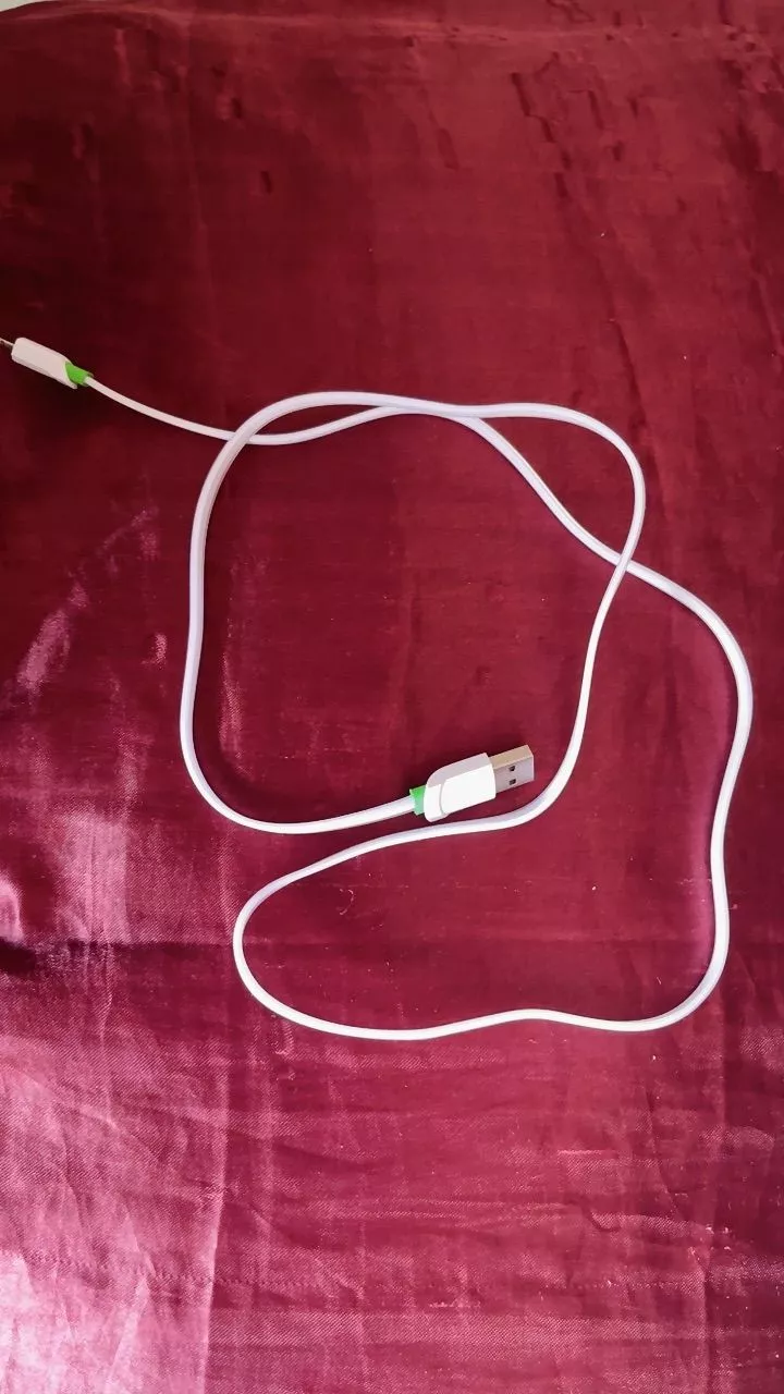 Cabo Carregador iPhone 1 Metro Turbo 3.1A Compatível iOS LEHMOX IZEFAST CHARGE photo review