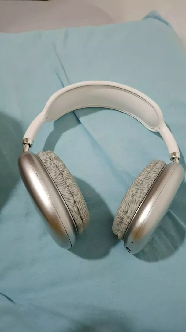 Fone de Ouvido Bluetooth Sem Fio Esportivo HiFi à Prova d'Água IZEMUSIC PRO photo review