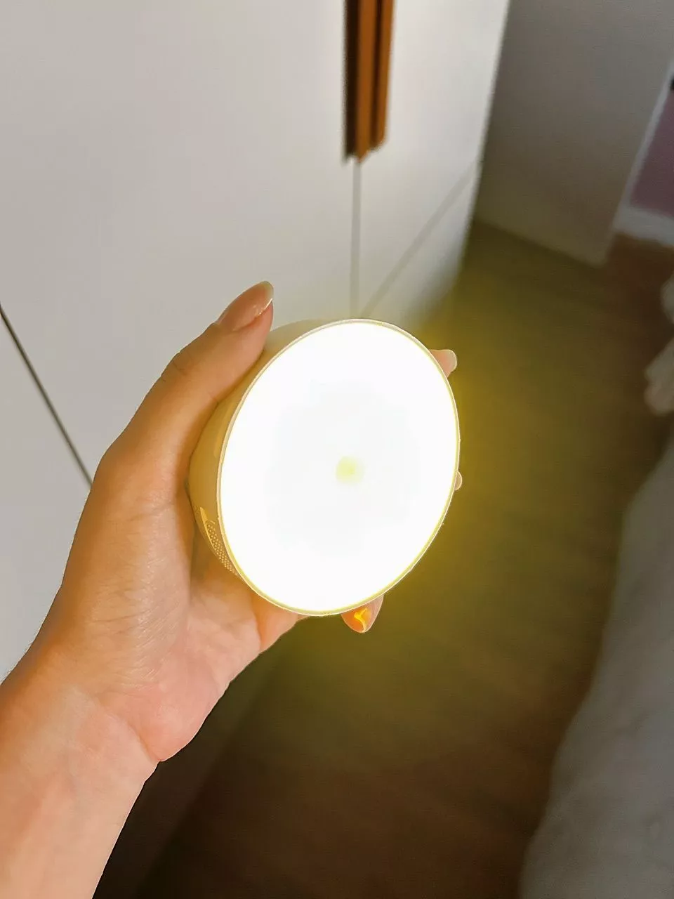 Luminária LED Sensor de Presença Recarregável USB Luz Fria Multiuso IZEDETECT BRIGHT photo review