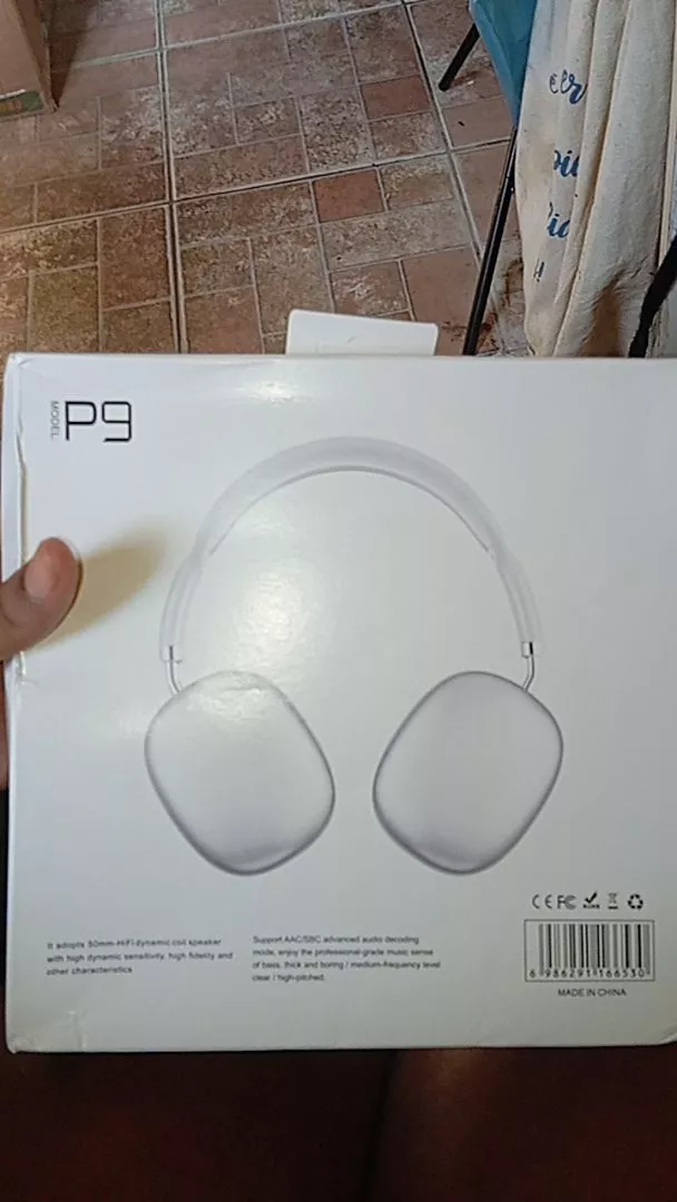 Fone de Ouvido Bluetooth Sem Fio Esportivo HiFi à Prova d'Água IZEMUSIC PRO photo review