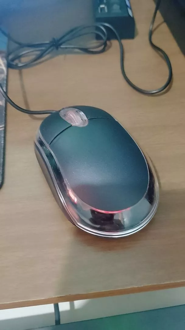 Mouse USB Óptico Preto Compacto com LED, Ergonômico, Alta Precisão IZECLICK PRO photo review