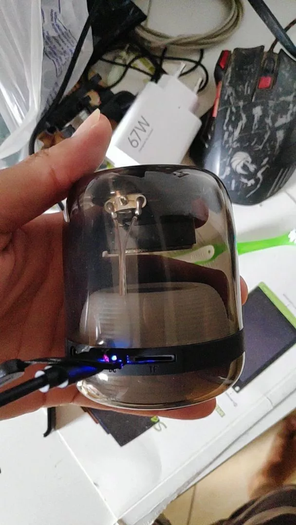 Caixa de Som Bluetooth Portátil 10W Prova d'Água RGB 32GB Bateria 1200mAh IZESOUND GLOW photo review