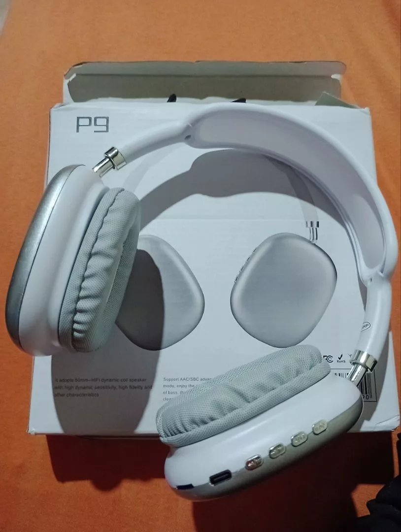 Fone de Ouvido Bluetooth Over Ear à Prova D'Água com Microfone IZEPLAY PRO photo review