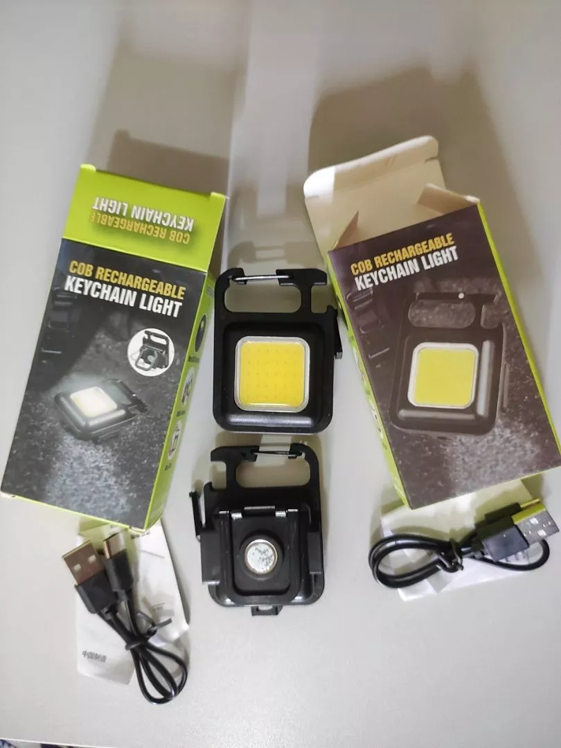Mini Lanterna LED Portátil USB Recarregável 3 Modos com Abridor Resistente à Água IZEFLASH KEY photo review