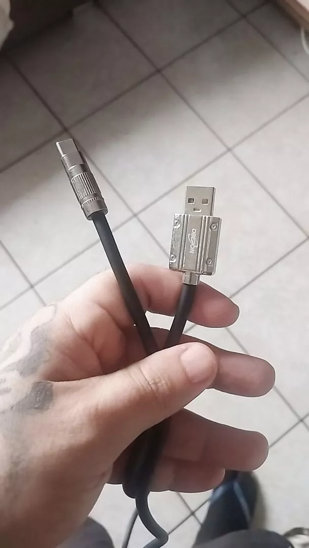 Cabo USB Tipo-C 120W Super Rápido Silicone Antidobra IZEFAST CHARGE photo review