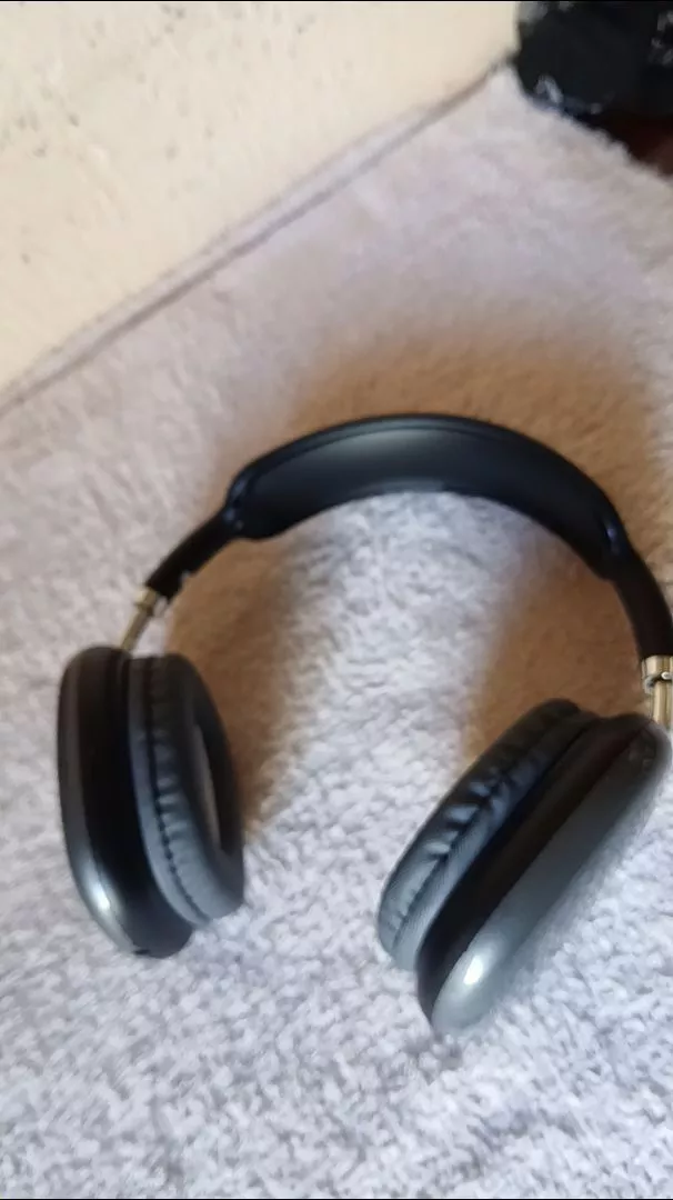Fone de Ouvido Bluetooth Over Ear à Prova D'Água com Microfone IZEPLAY PRO photo review