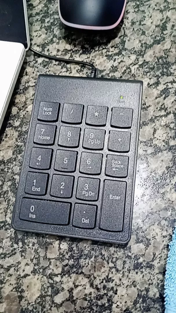 Teclado Numérico USB 18 Teclas Design Fino Compatível IZEFAST PRO photo review