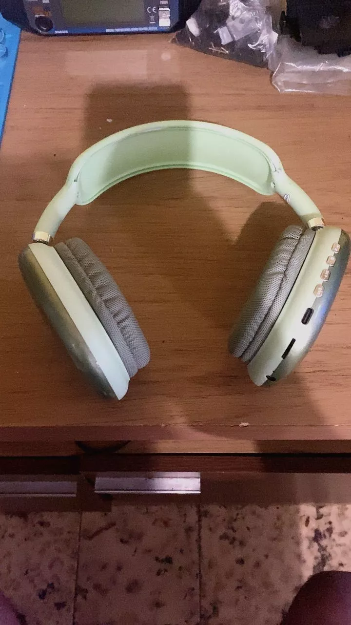 Fone de Ouvido Bluetooth Over Ear à Prova D'Água com Microfone IZEPLAY PRO photo review