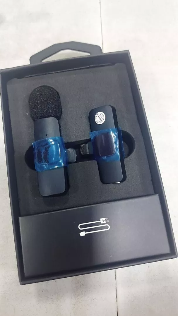 Microfone de Lapela Sem Fio Compatível iPhone e Android, Áudio Profissional, Longo Alcance IZEVOX PRO photo review