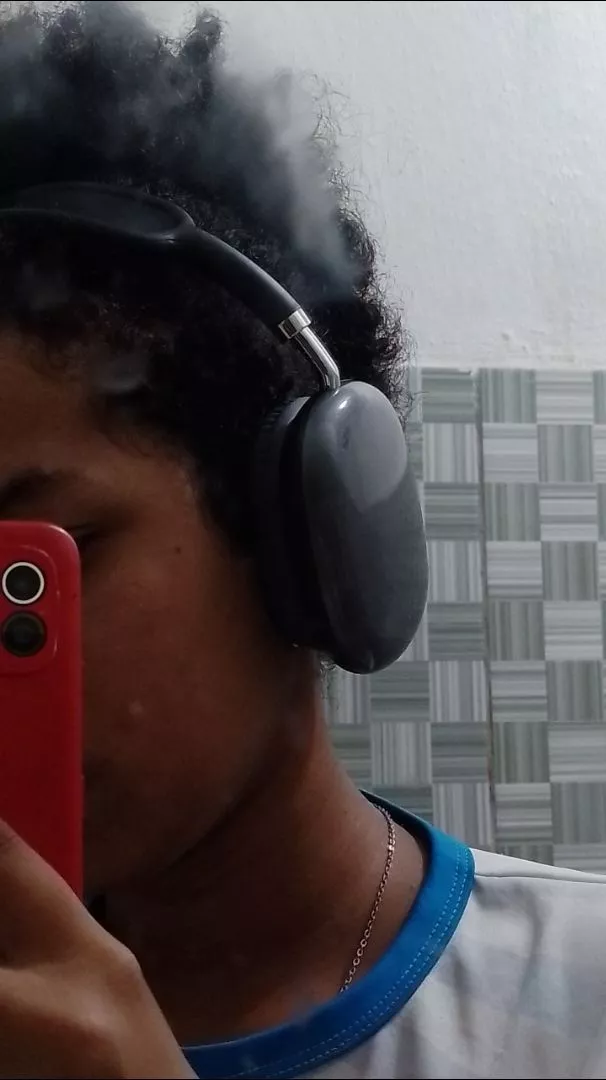 Fone de Ouvido Bluetooth Over Ear à Prova D'Água com Microfone IZEPLAY PRO photo review