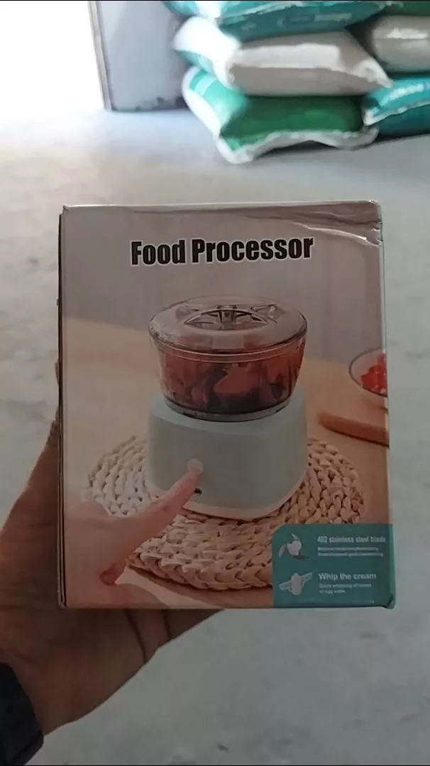Mini Processador de Alimentos Elétrico Sem Fio 350ml Lâmina Inox USB Portátil IZEFAST CUT photo review