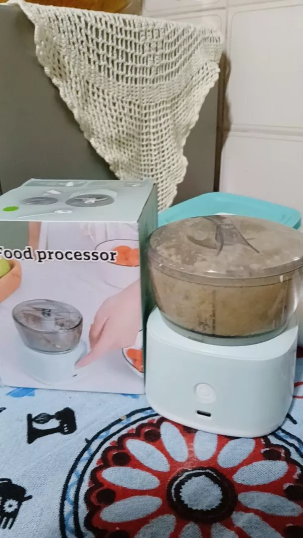 Mini Processador de Alimentos Elétrico Sem Fio 350ml Lâmina Inox USB Portátil IZEFAST CUT photo review