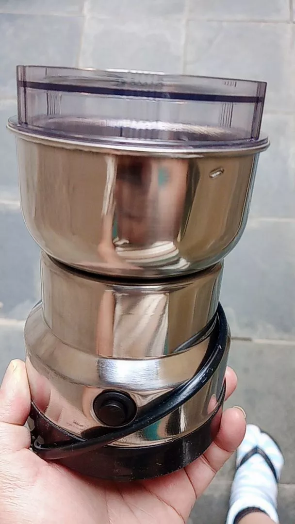 Moedor de Grãos e Café Elétrico 4 Lâminas Inox 300ml Alta Velocidade IZEGRIND PRO photo review