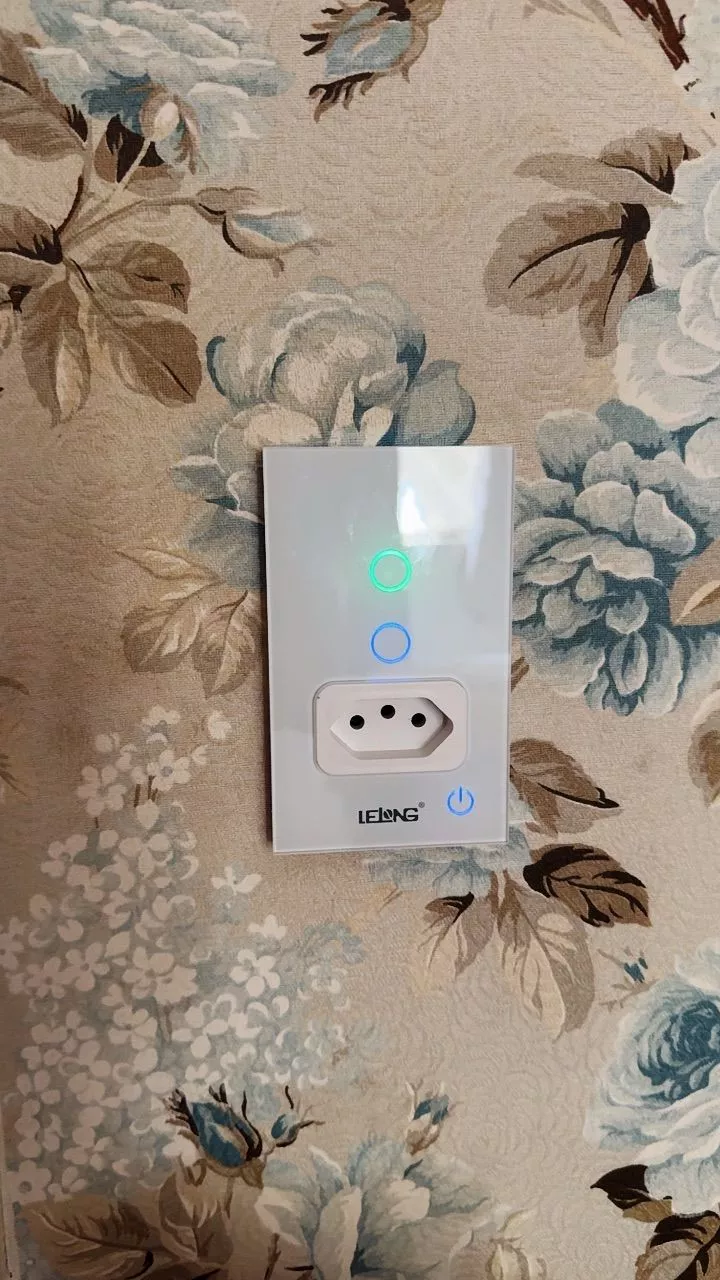 Tomada Inteligente Wi-Fi Painel de Vidro Controle App e Voz IZEGLASS SMART photo review