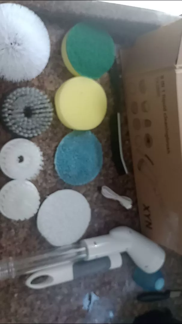 Escova de Limpeza Elétrica Rotativa 9 em 1 com Dispenser de Sabão, Sem Fio, Recarregável, Multiuso IZEPOWER CLEAN photo review